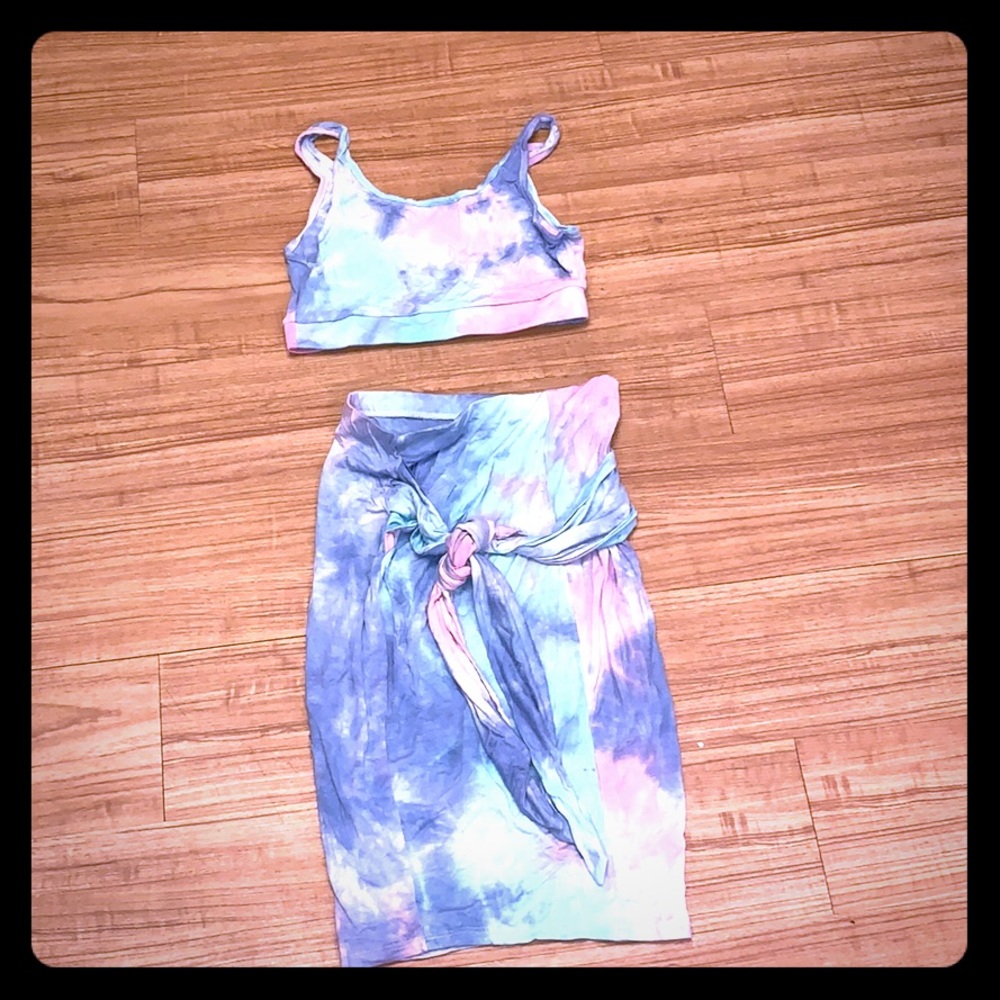 Two piece skirt set